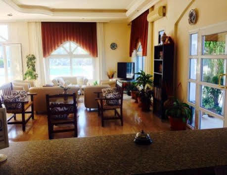 Hotel Bare Hill Village 2*