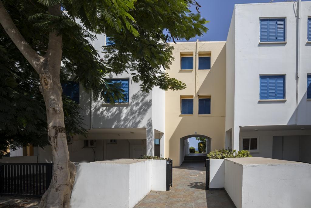 Protaras Beachfront Sirina Lina Apartment Paralimni