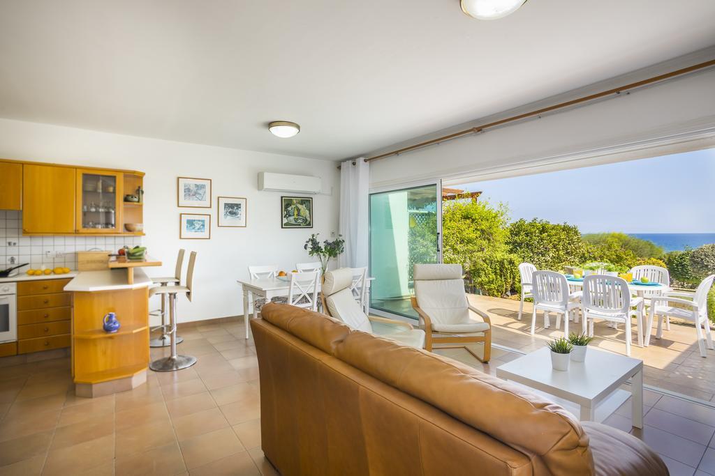 Protaras Beachfront Sirina Lina Apartment