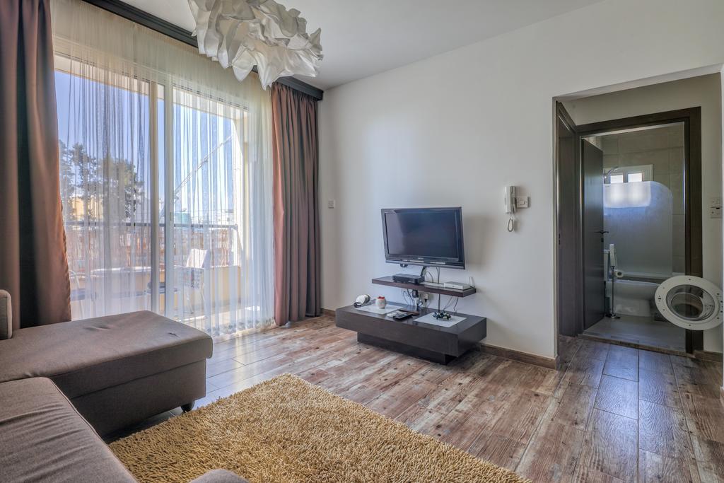Apartment Harmony Court *