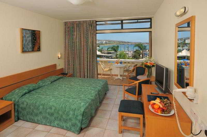 Limanaki & Hotel