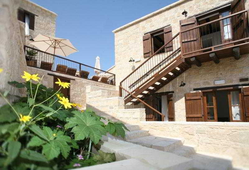 Leonidas Village Country house