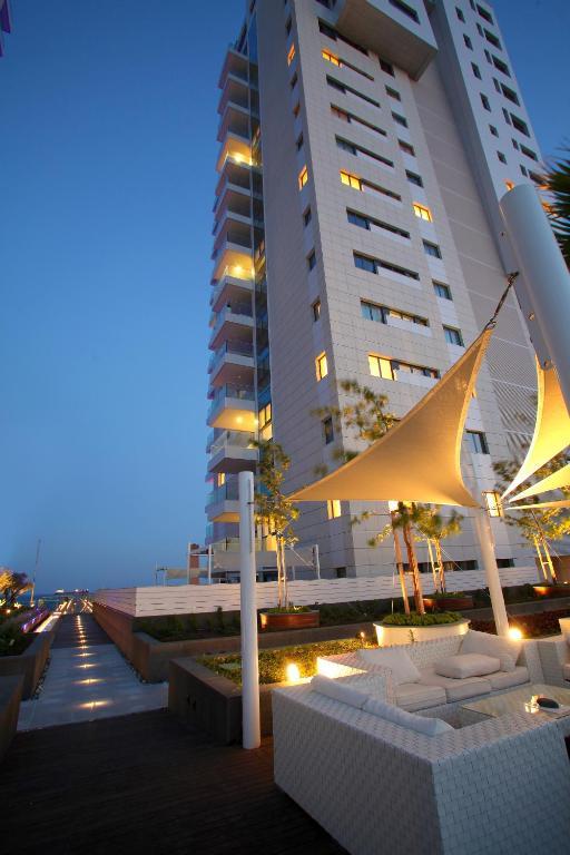 Olympic Deluxe 5* Limassol