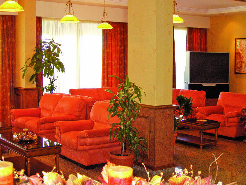 Kapetanios Hotel 3*