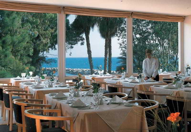 Poseidonia Hotel 4*