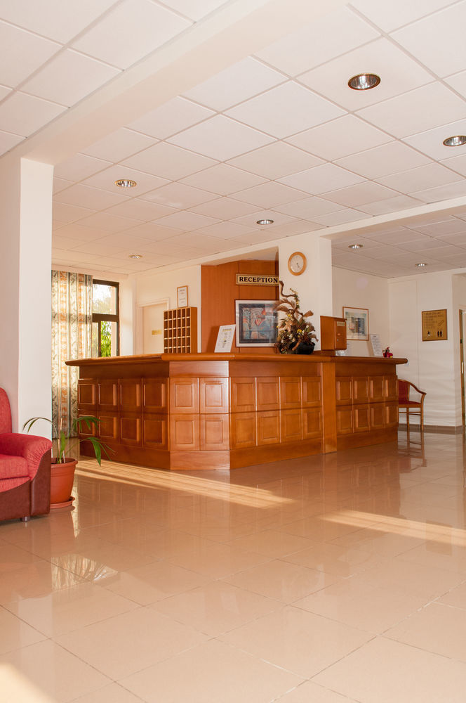 Harry's 3* Protaras