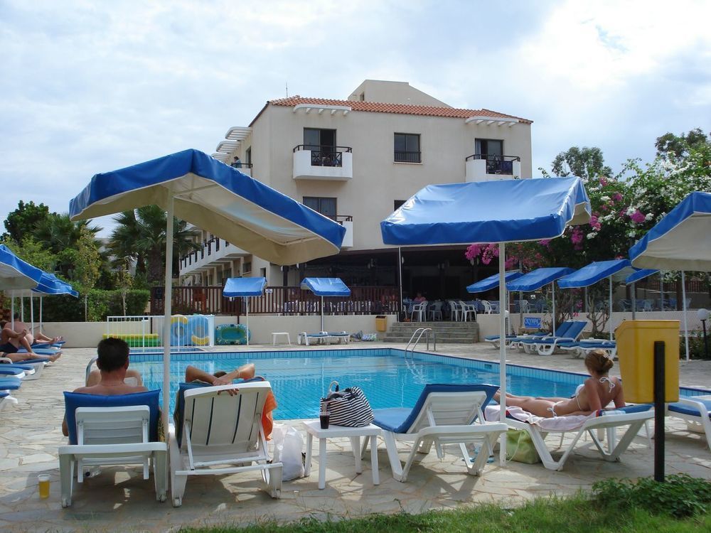Harry's 3* Protaras