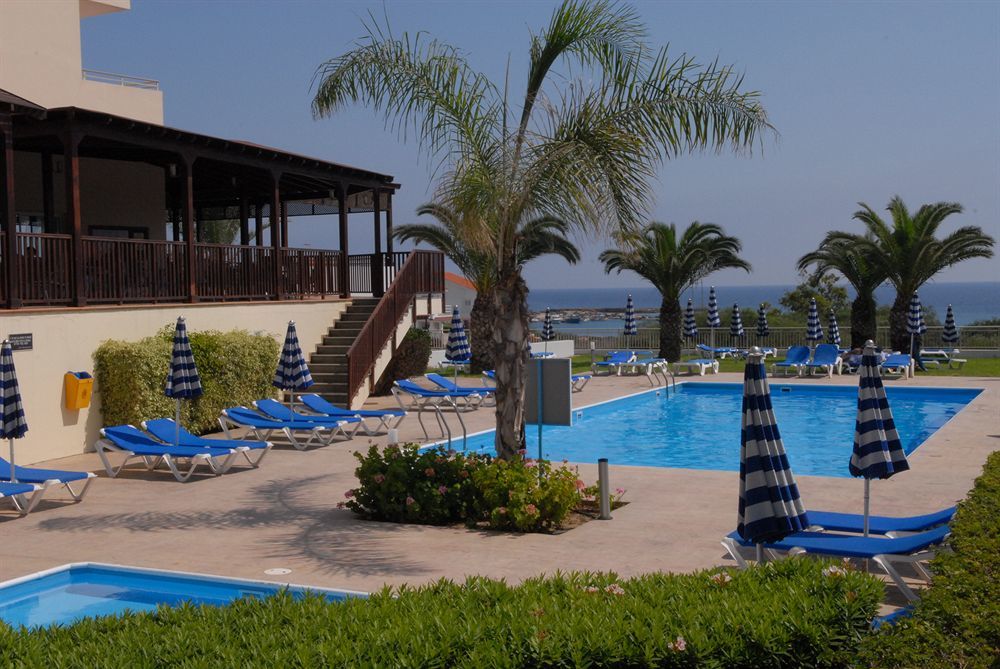 Iris Hotel