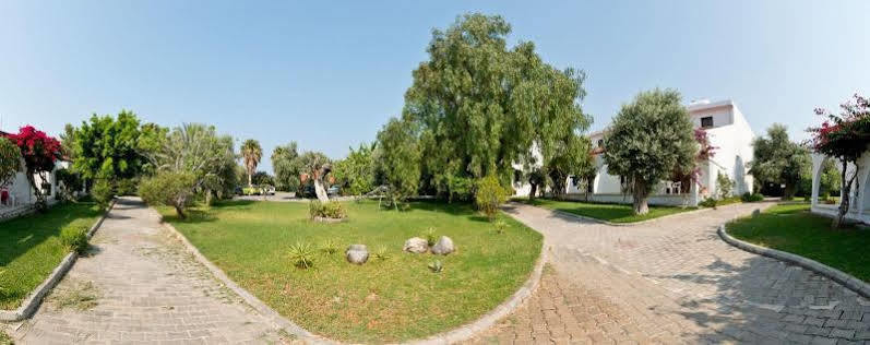 Hotel Bare Hill Village 2*