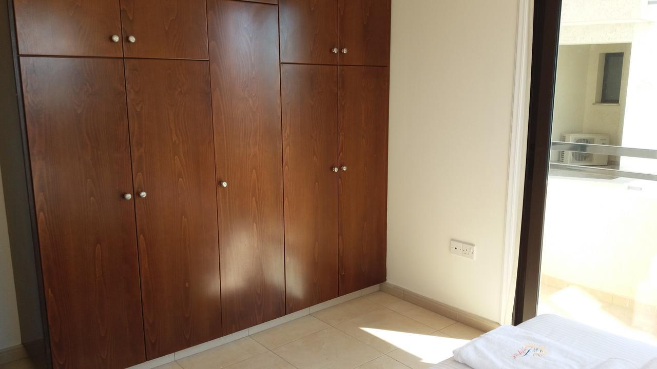 202 Mandritis Court Appartement *