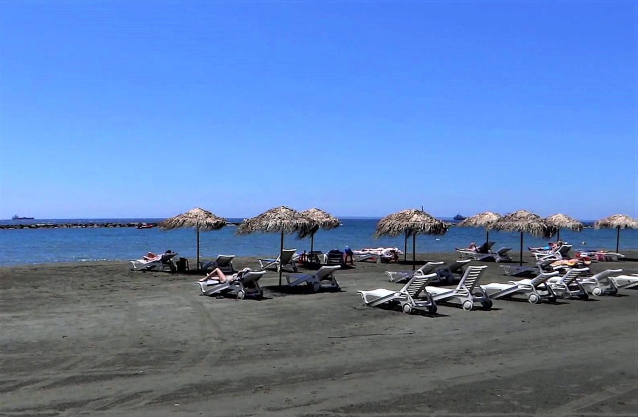 Pearl Beach *
