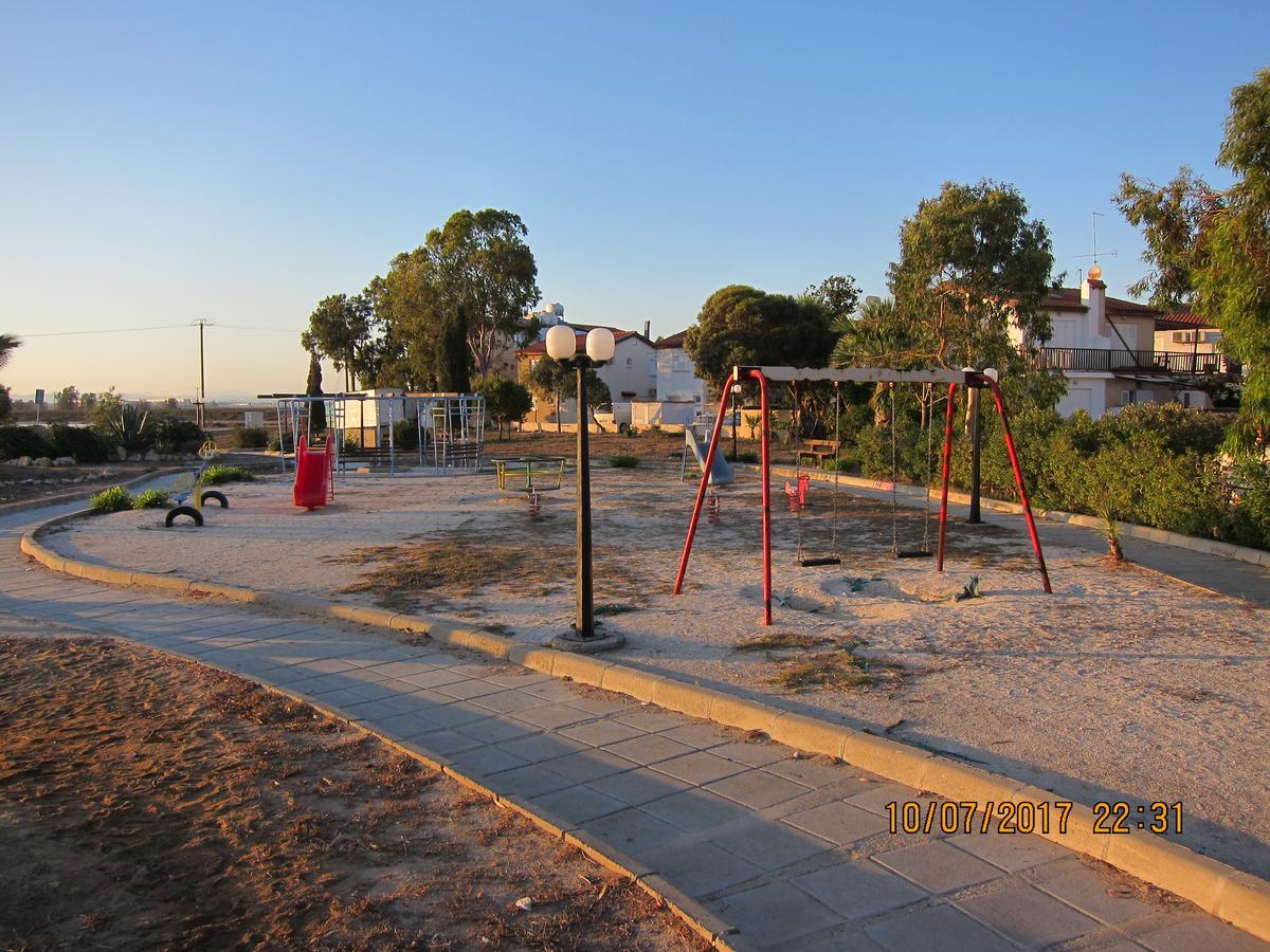 Villa Spiros Seaside No. 11 *