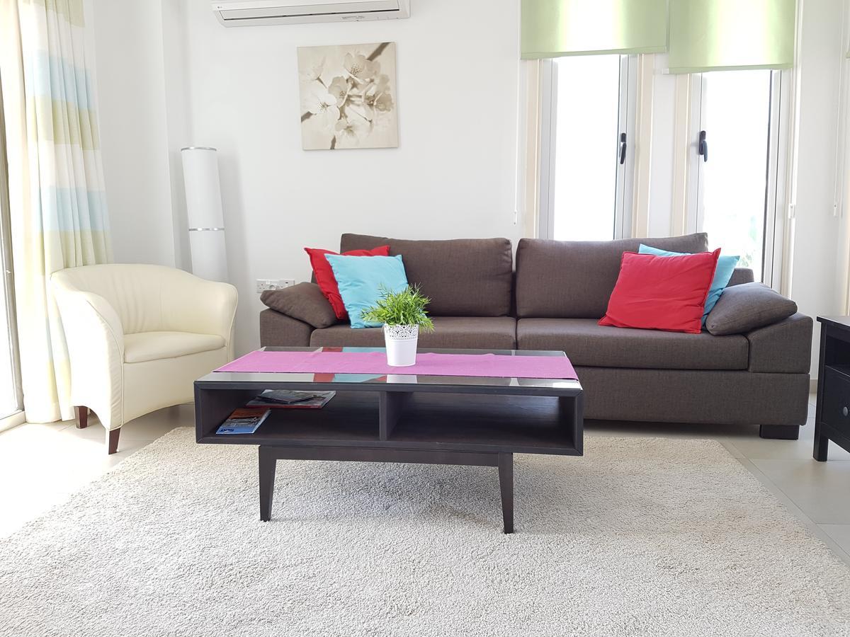 Colonial Beach Villa 16 & 15 * Perivolia