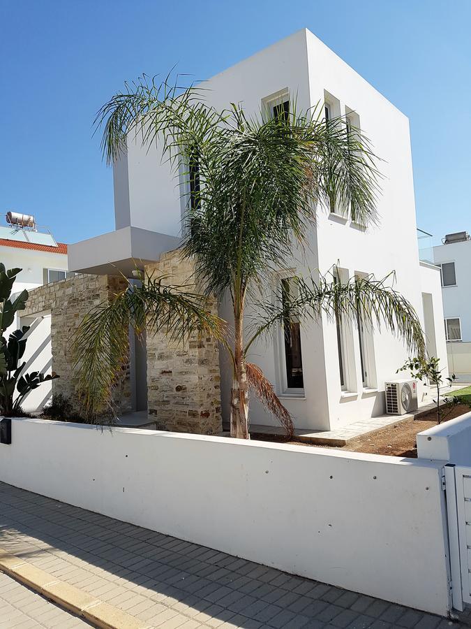 Villa Colonial Beach Villa 16 & 15