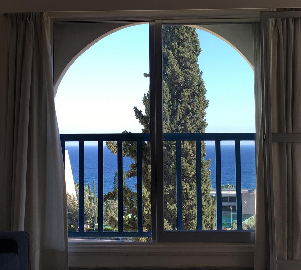 Spectacular 3 Bed Apartment