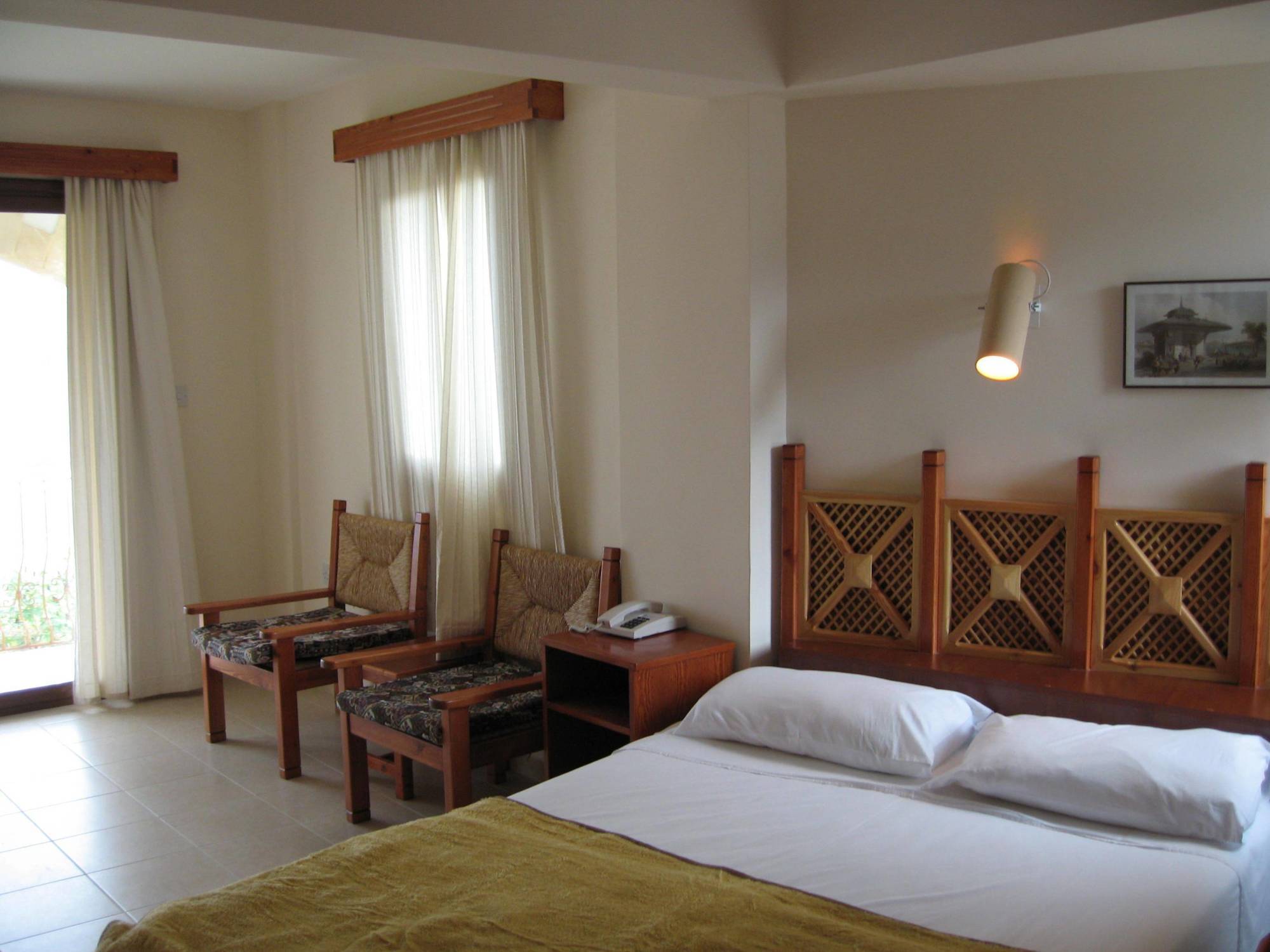 Topset 3* Agios Georgios (Kyrenia)