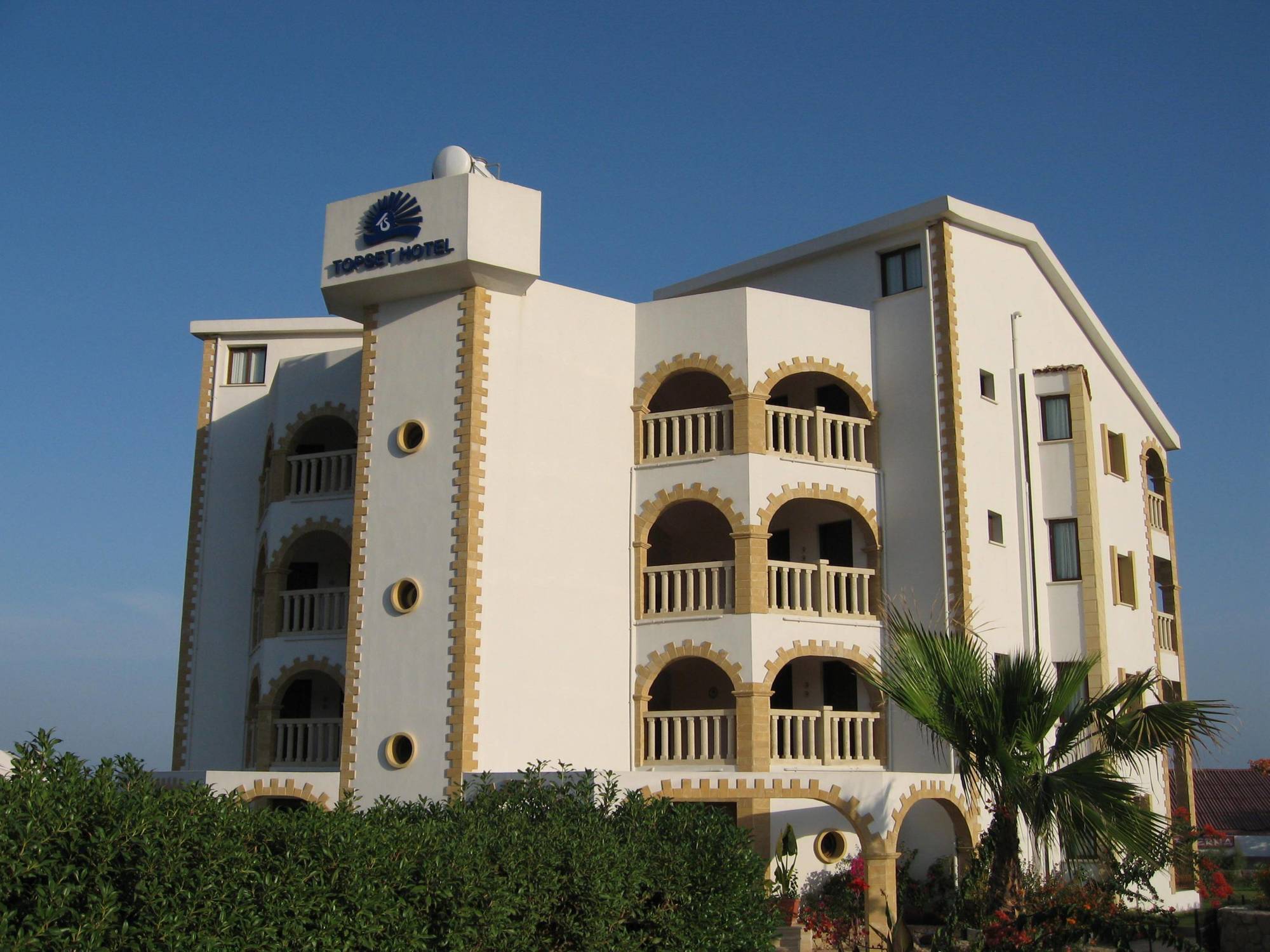 Topset 3* Agios Georgios (Kyrenia)
