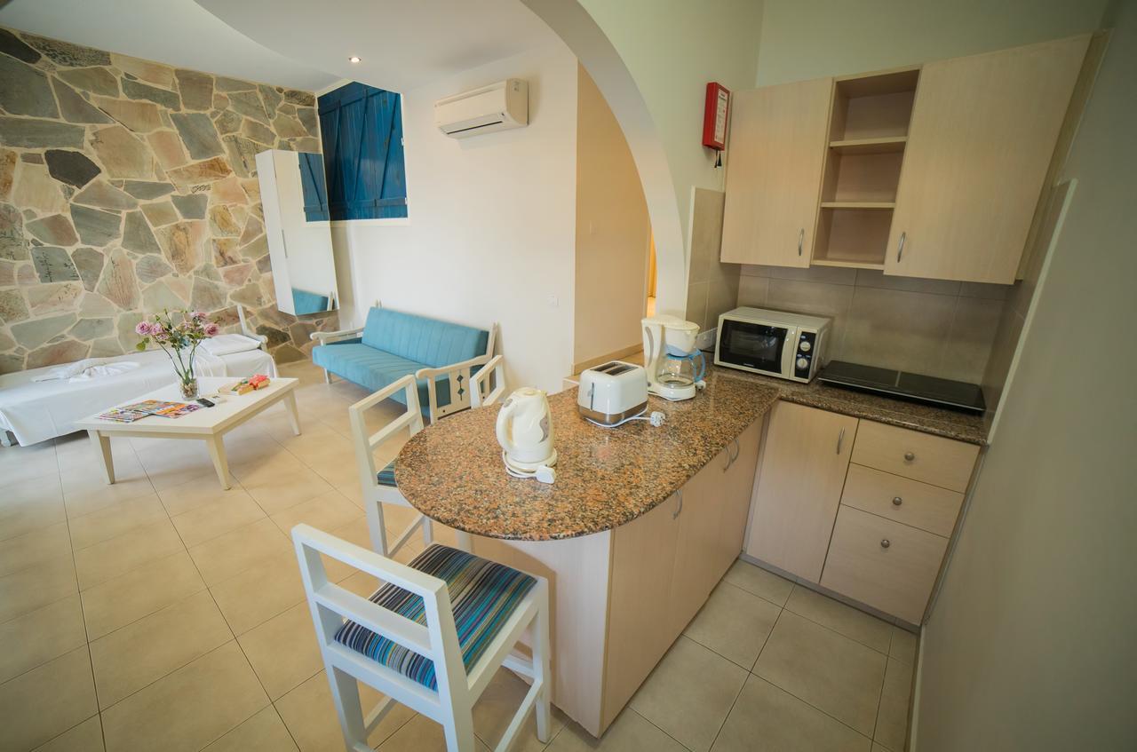 Myroandrou 3* Pernera