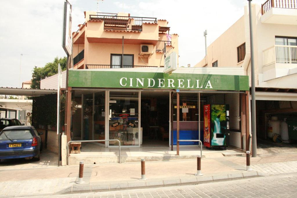 Apartment Cinderella Flats *