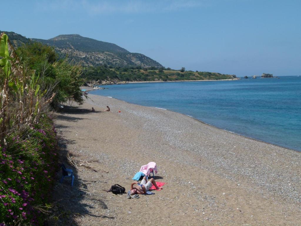 Aphrodite Beach Hotel 2*