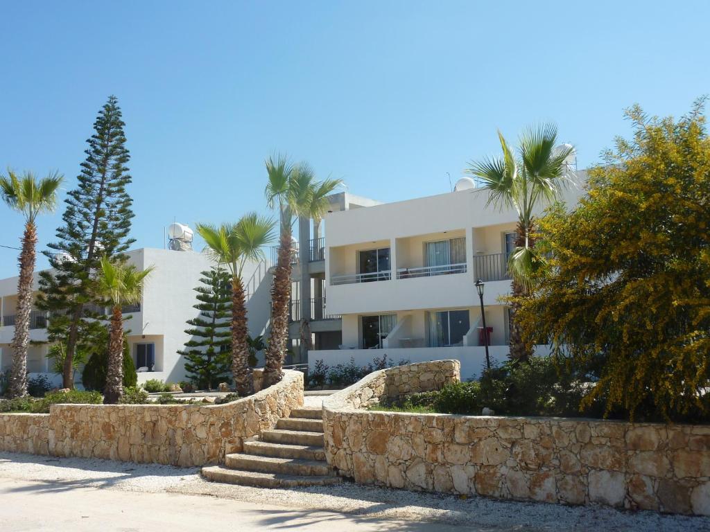 Hotel Aphrodite Beach 2*