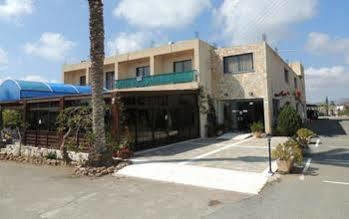 West End Hotel Peyia