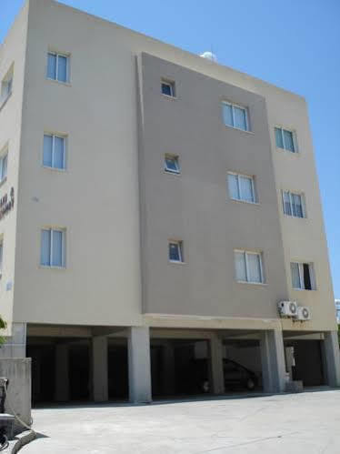 Melpo Court