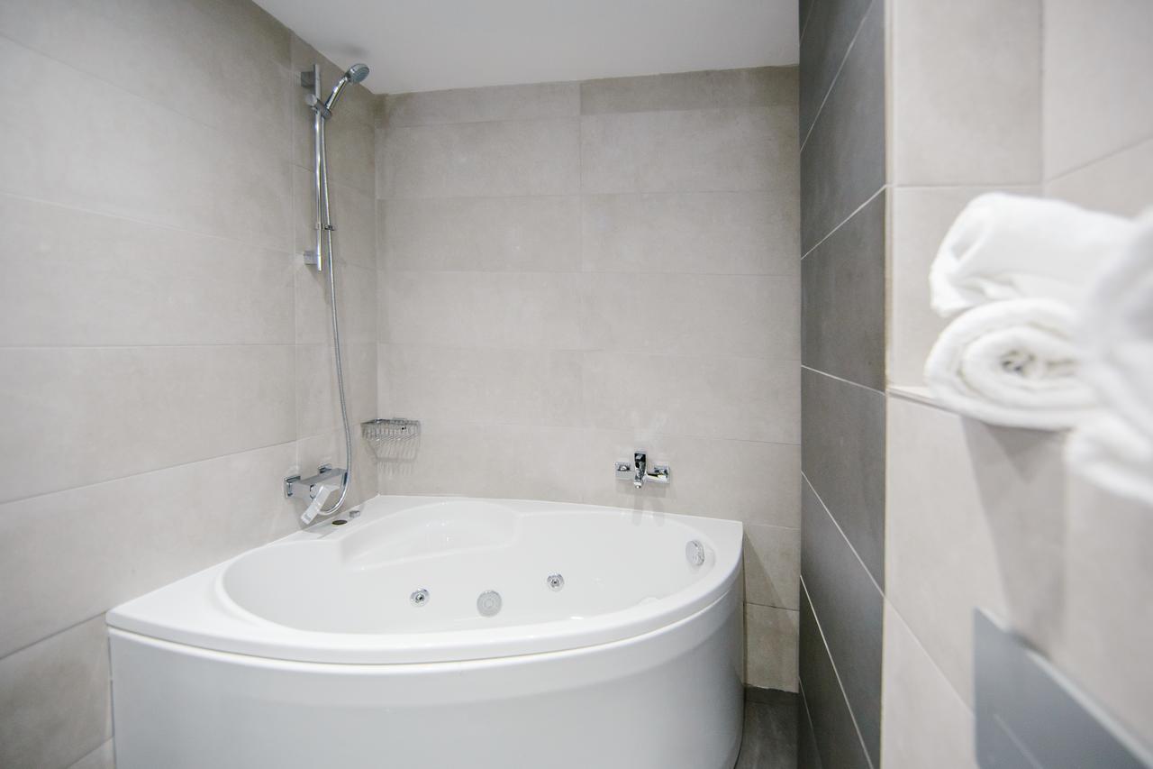 Qbic 3* Larnaca
