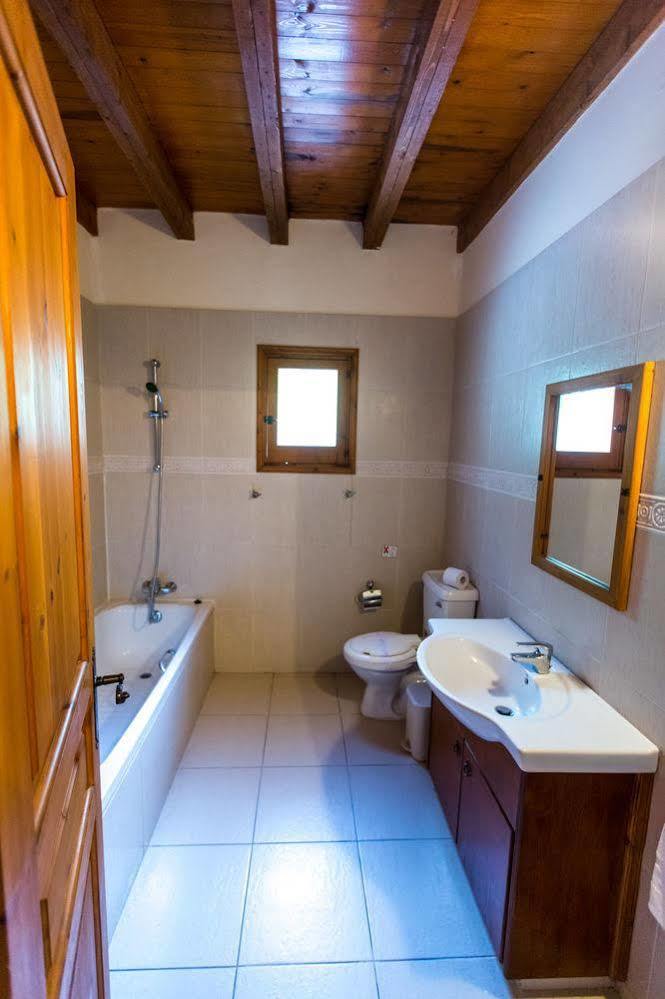 Valencia Grove Villa *