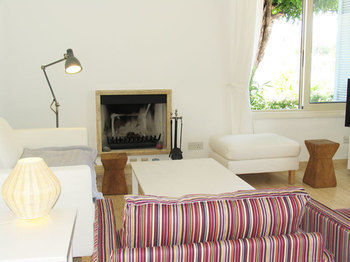 Carob Tree Apartment