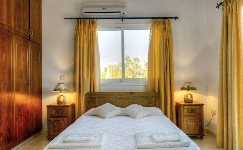 Cyprus Villa Peyia