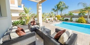 Oceanview Luxury 089