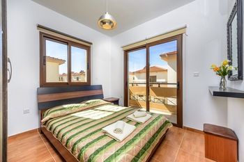 Villa Thalia Pernera