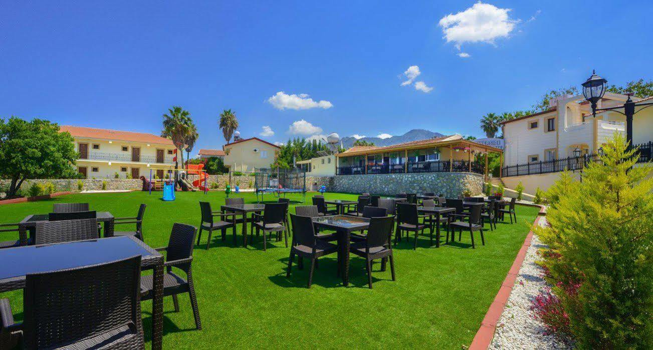 Hotel Riverside Garden