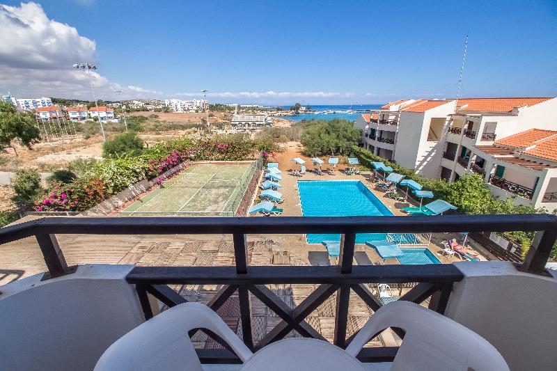 Harry's Hotel Protaras
