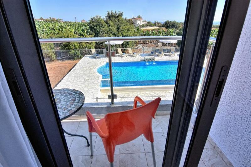 Oniros By Prestige Bookings * Peyia