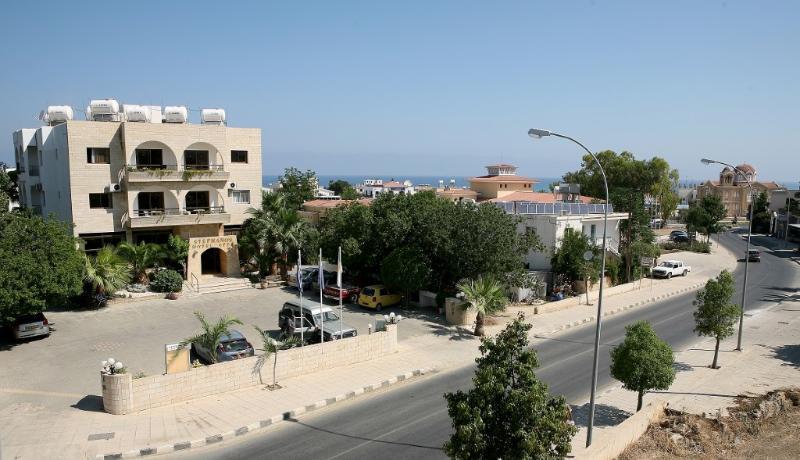 Stephanos 3* Polis