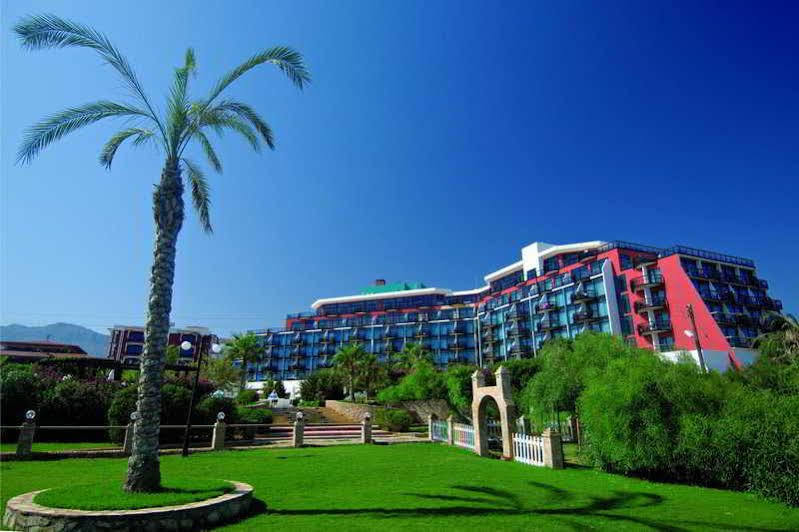 Hotel Merit Crystal Cove 4*