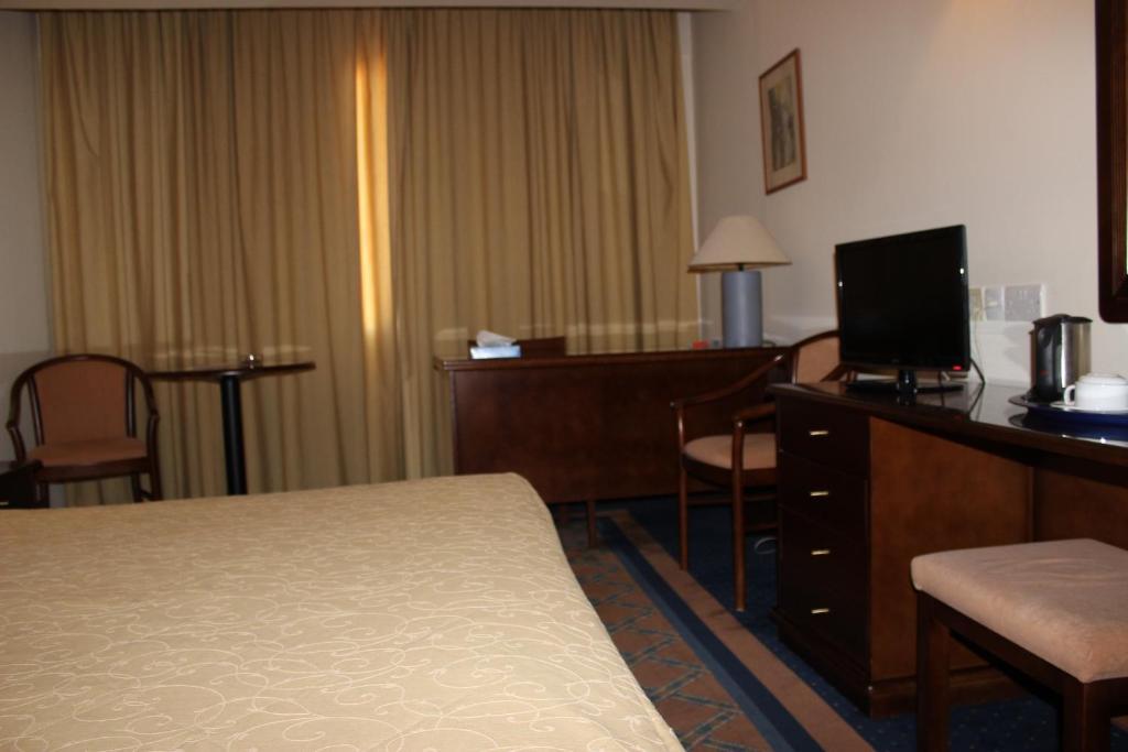 Europa Plaza Hotel