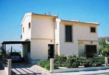 Vineland Bay * Pissouri