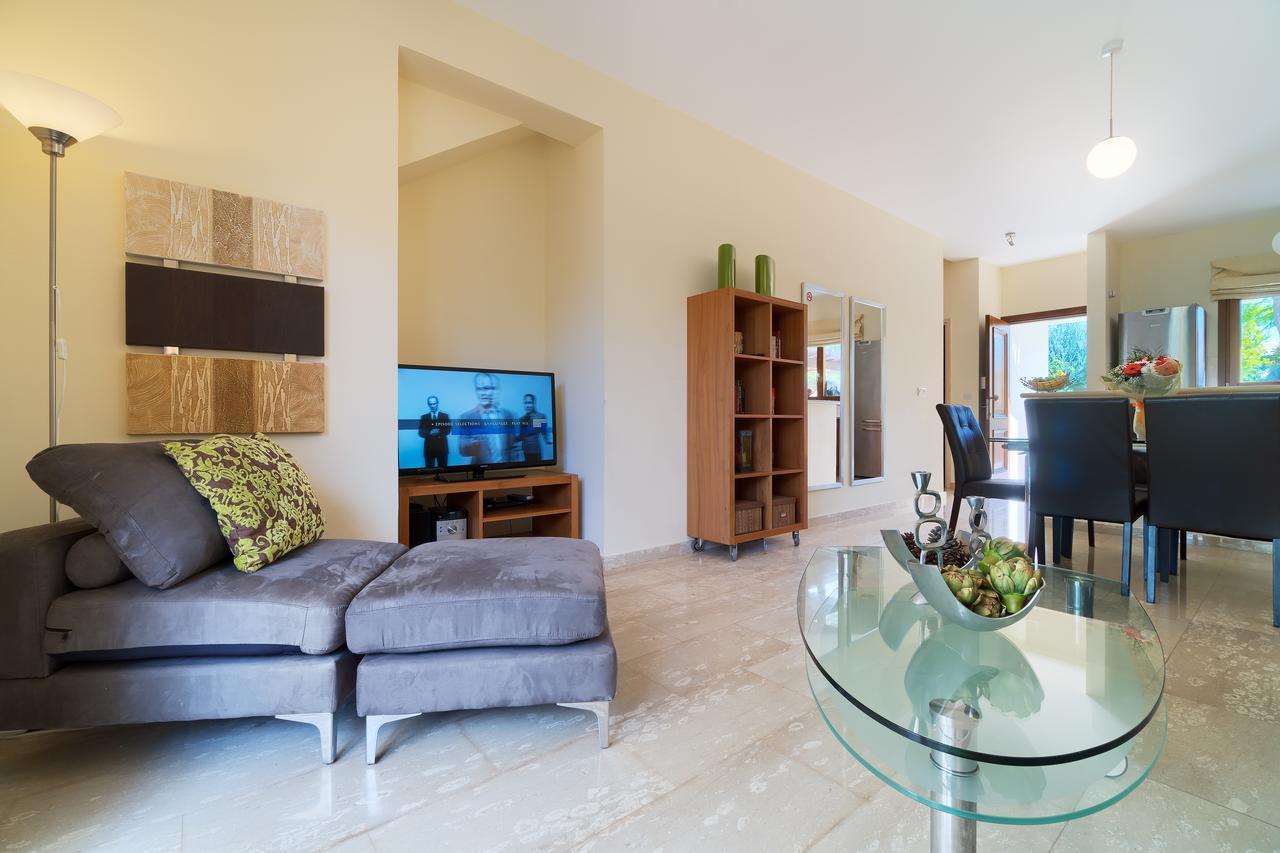 2 Bedroom Harubi With Private Pool, Aphrodite Hills * Kouklia