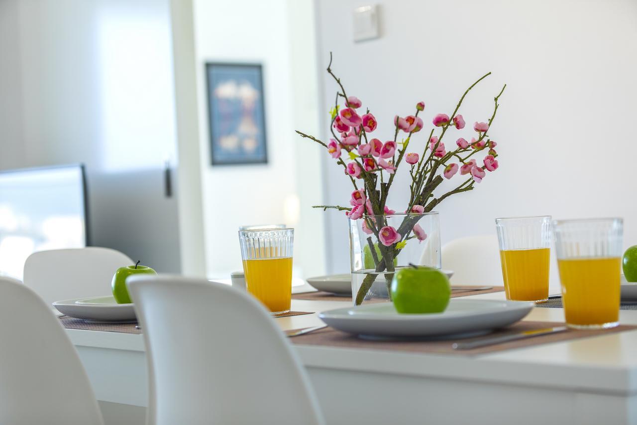 Apartment Mackenzie Zoe Seafront *