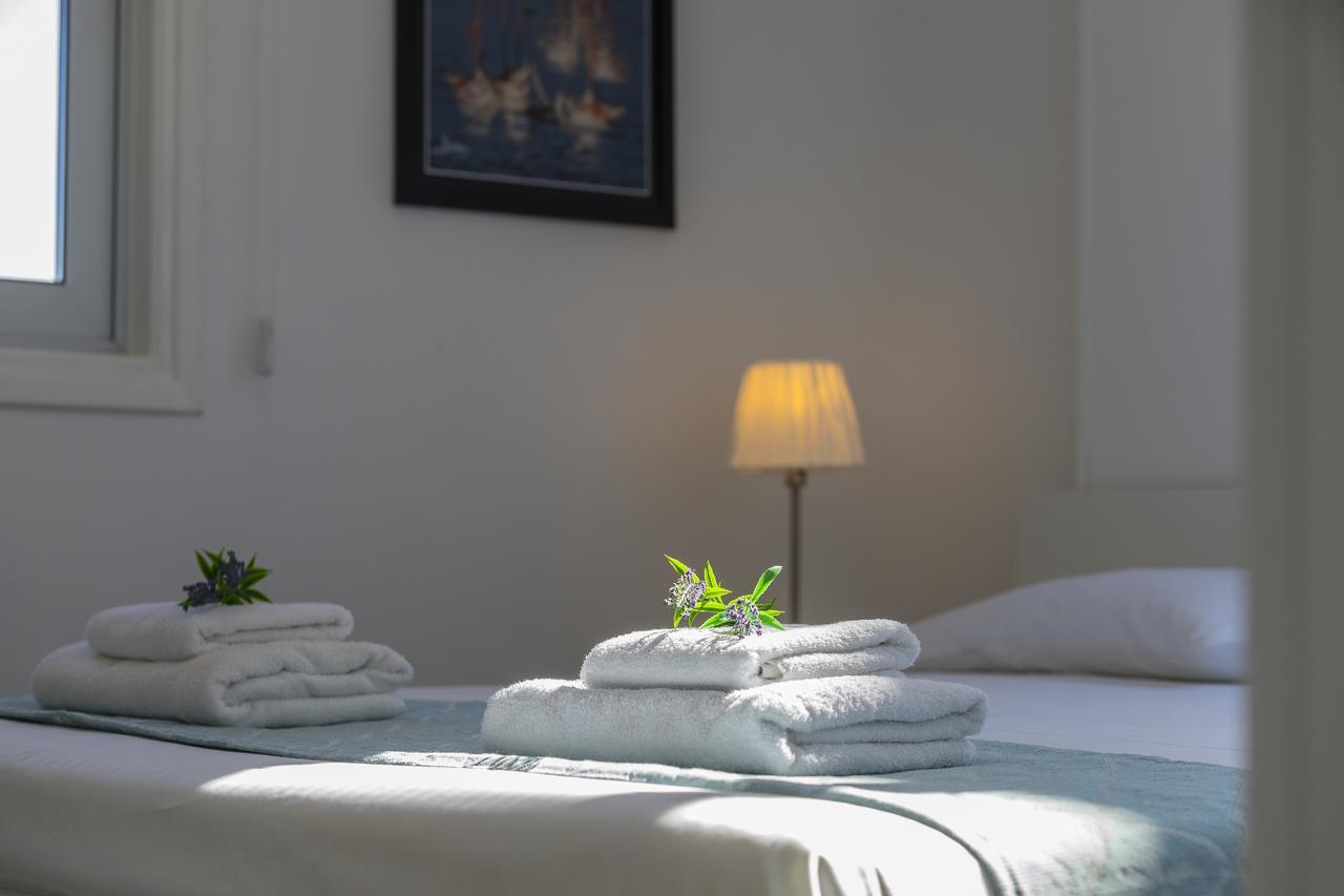 Mackenzie Zoe Seafront Apartment