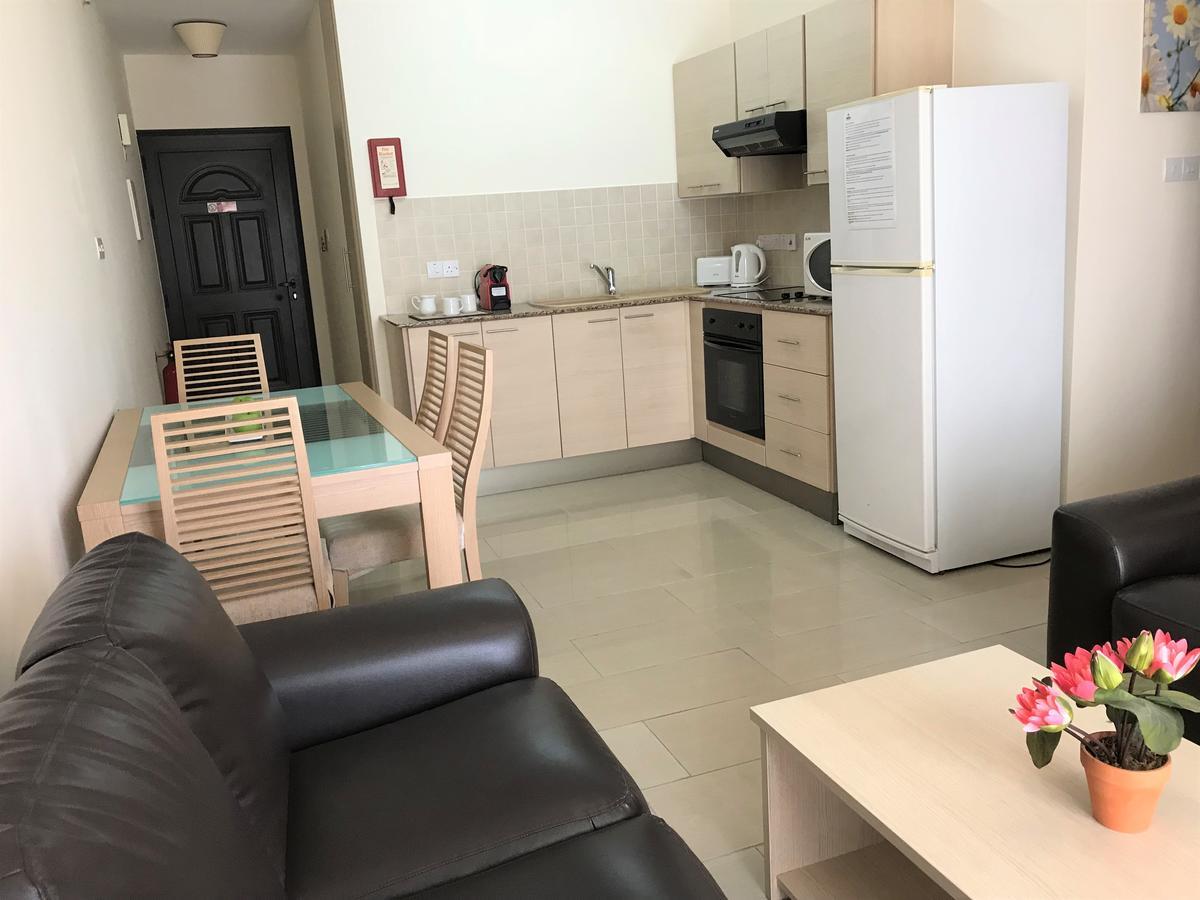 Kyklades & * Paralimni