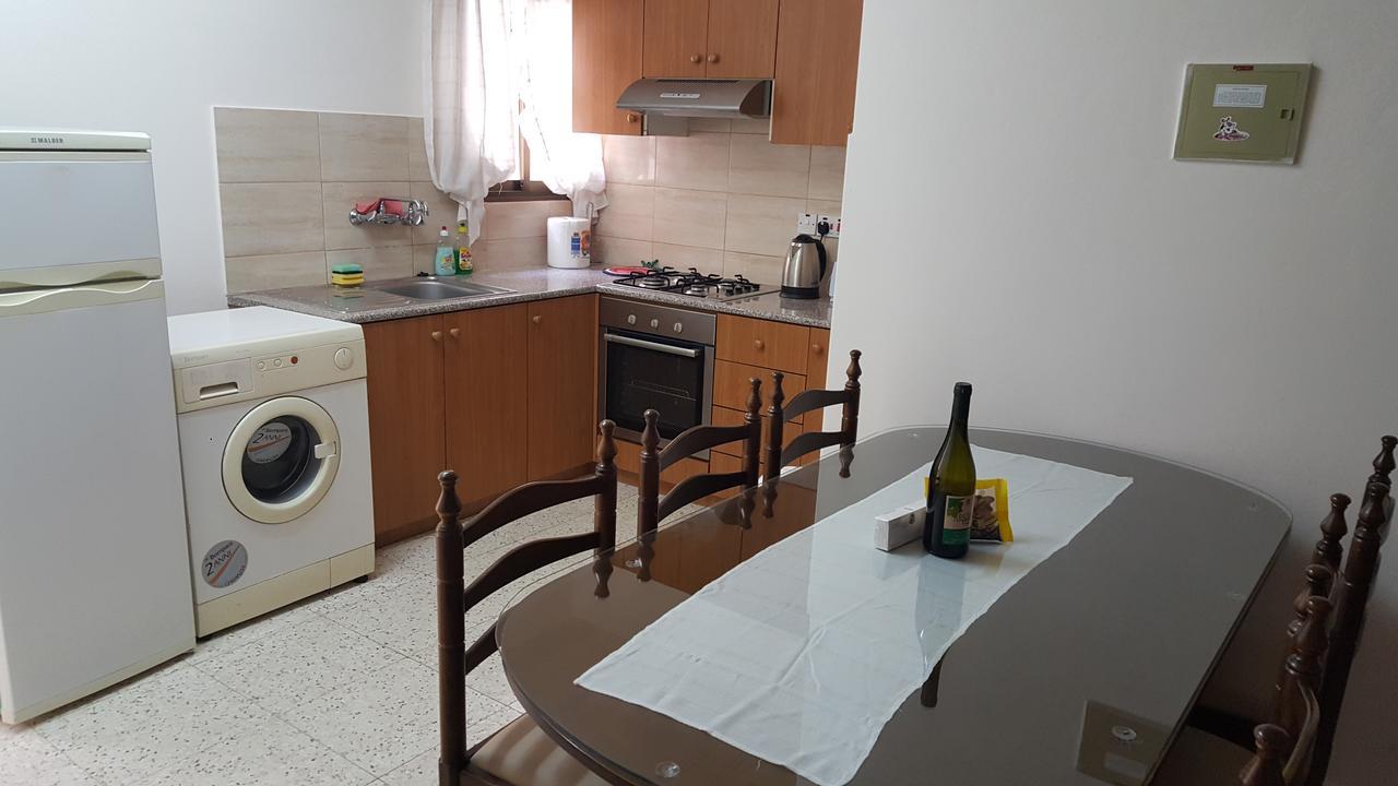 Chariandry Court Apartment *