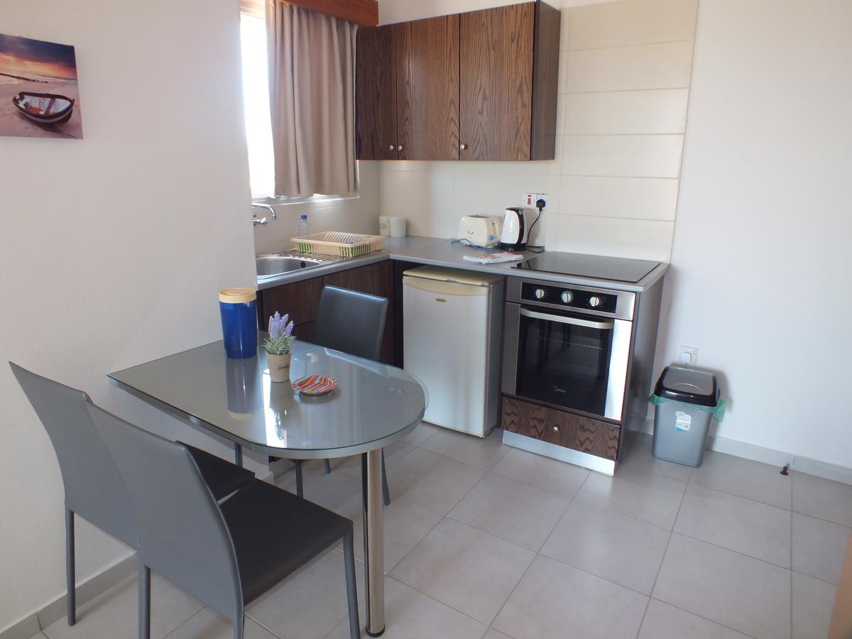 Petsas Aparthotel