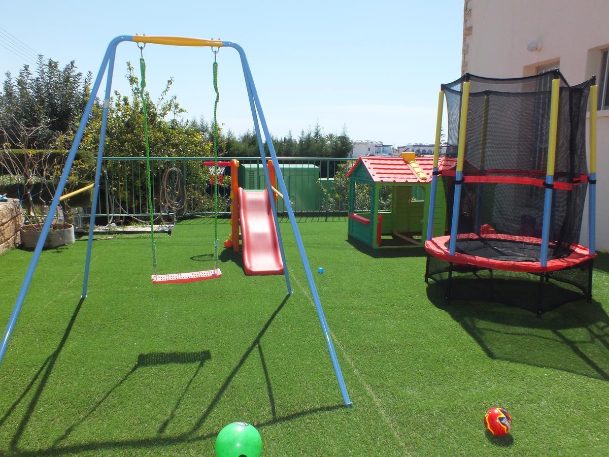 Petsas Aparthotel