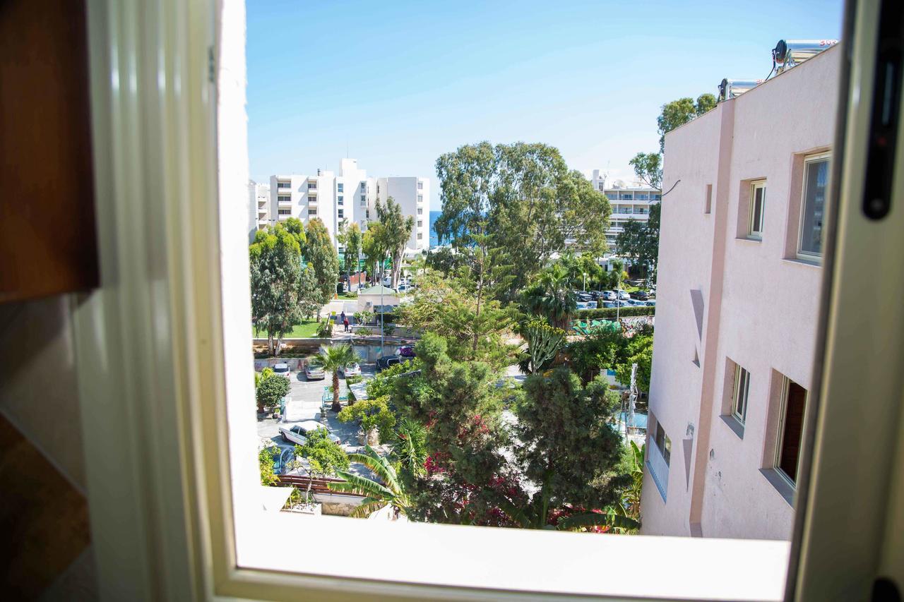 Aparthotel Chrysanthos Boutique Limasol