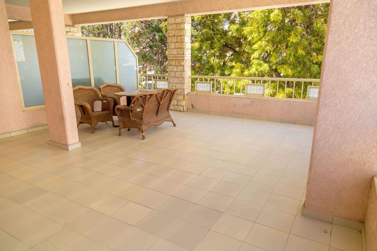 Aparthotel Chrysanthos Boutique Limasol