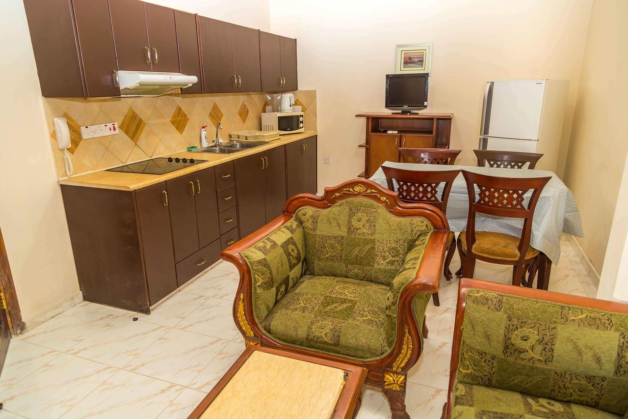 Chrysanthos Boutique Aparthotel Limasol